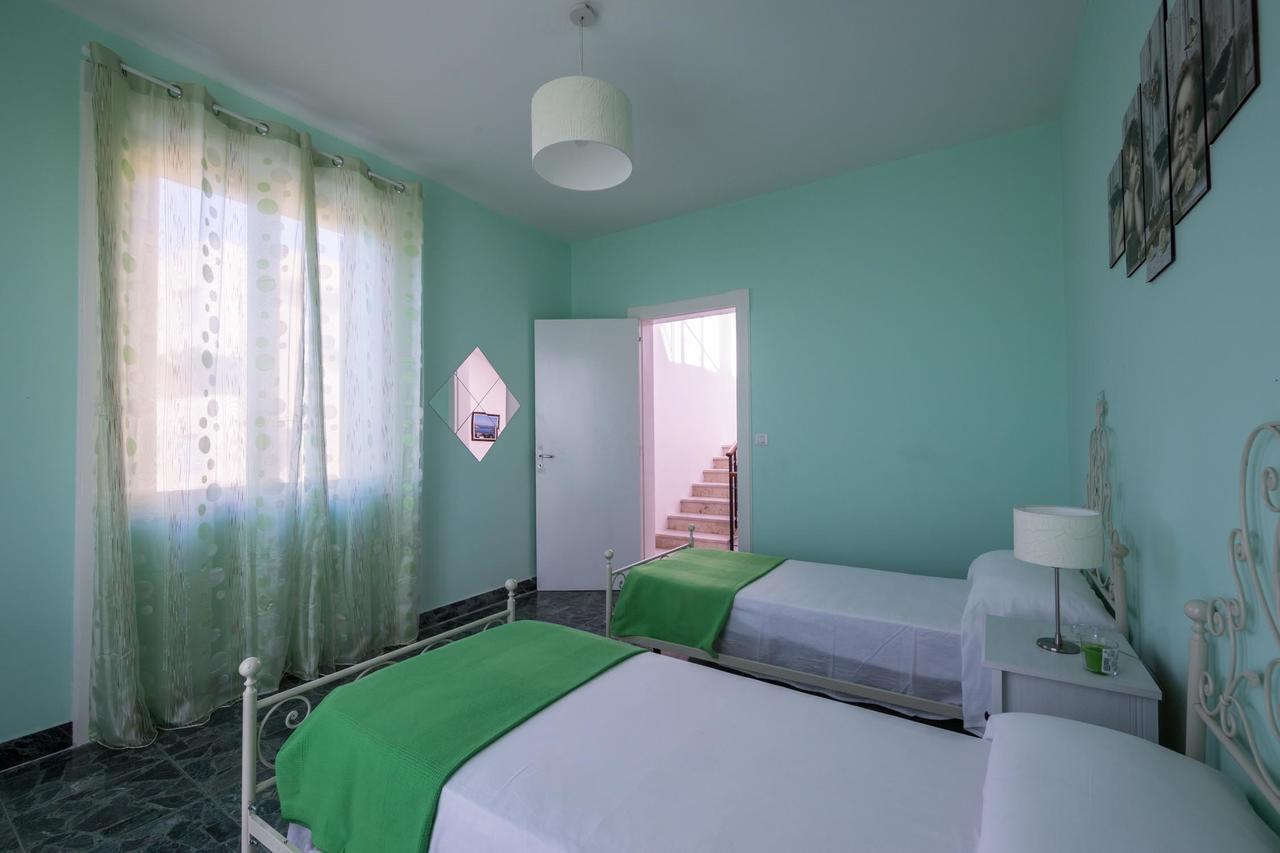 La Casa Di Eolo Bed & Breakfast วิลลาซานโจวานนี ภายนอก รูปภาพ